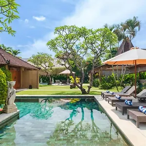 Bali Dyana Семиньяк